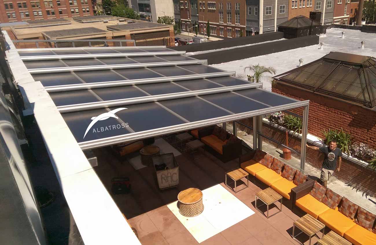 سقف شیشه ای متحرک هتل رستوران